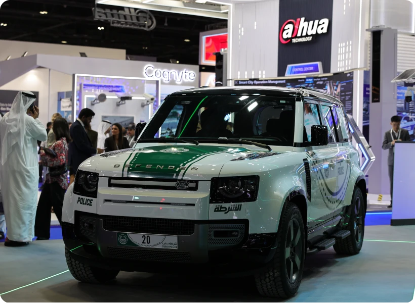 Dubai Police Unveils Defender HSE P400 Patrol at World Police Summit img 2